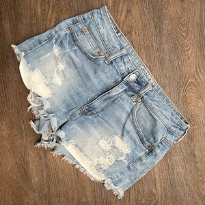 Light wash American Eagle jean shorts